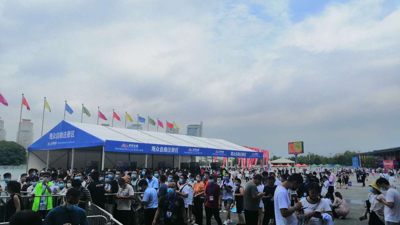 广告制作价格并非一成不变，其构成因素多样。主要包括以下几个方面：