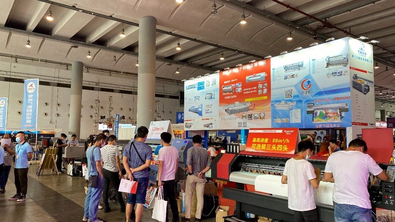为了合理预算广告设计与制作费用，客户可从以下方面入手：